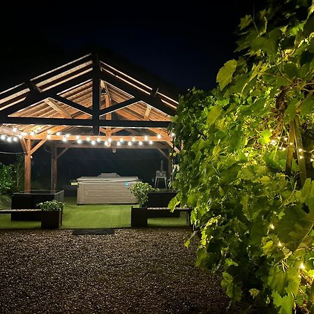 Gite De Solama Avec Spa Balleville エクステリア 写真