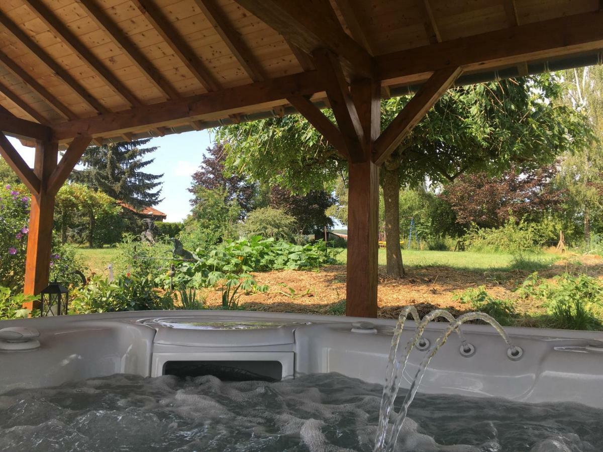 Gite De Solama Avec Spa Balleville エクステリア 写真